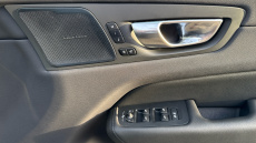 Volvo XC60 2.0 T6 [350] RC PHEV Plus Dark 5dr AWD Geartronic Estate